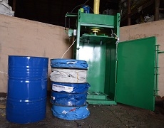 прессованные металлические бочки